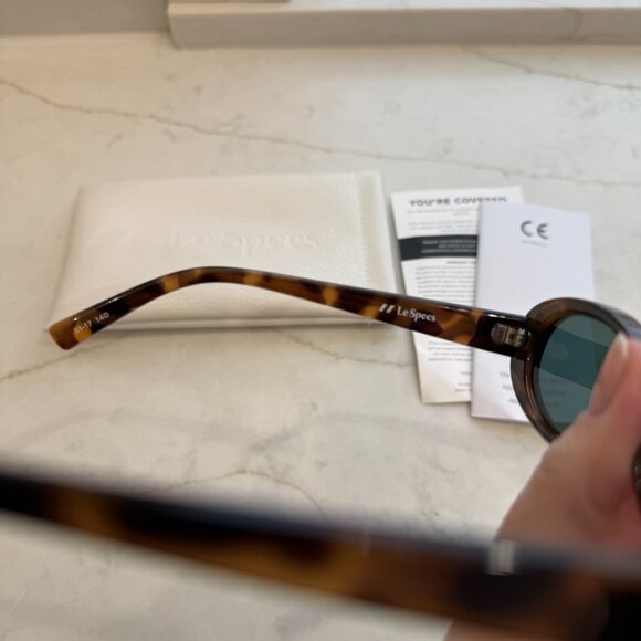 LE SPECS Outte Love Brown Sunglasses Excellent Condition! - Picture 3 of 6